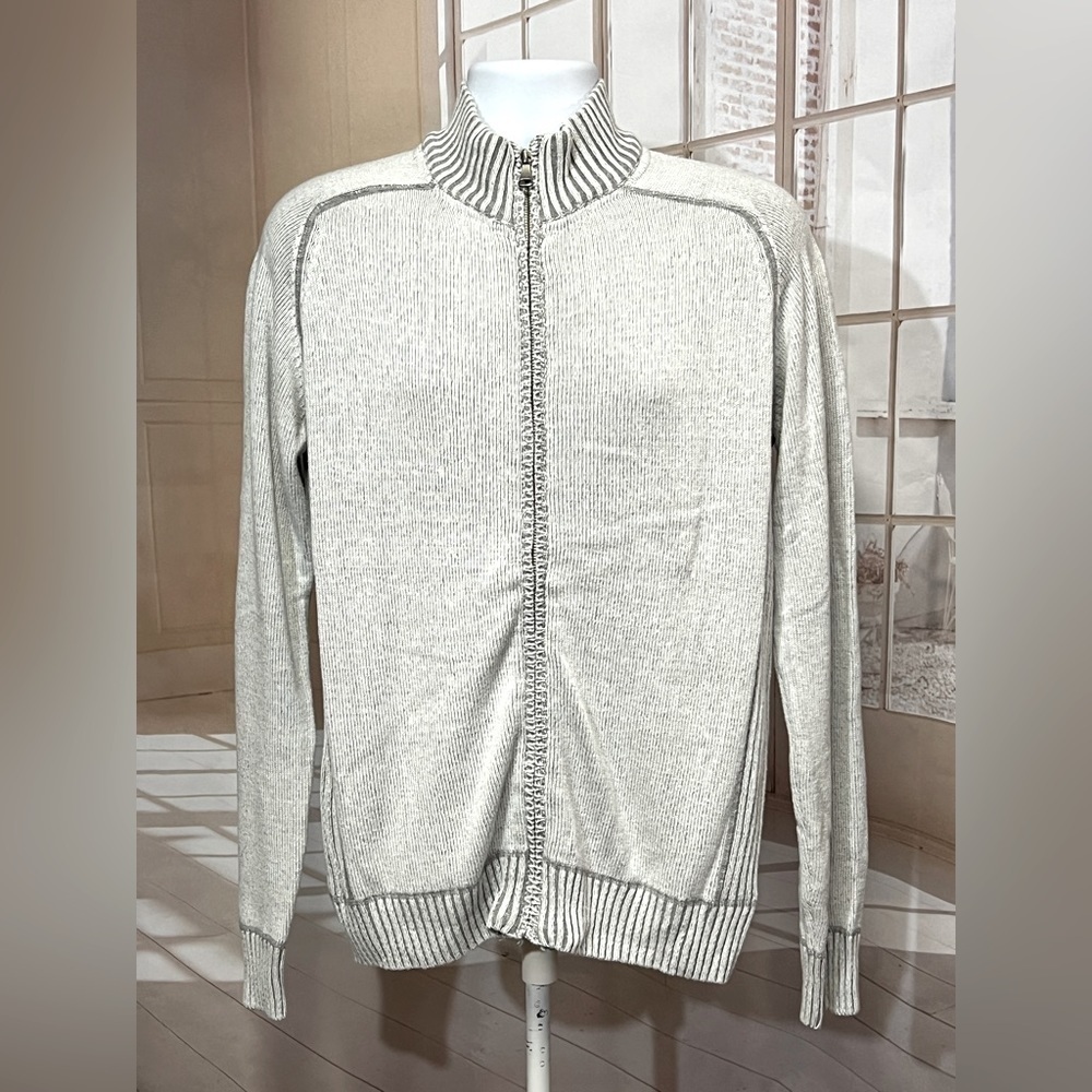 🛍️BKE Light gray mock neck full zip sweater size S.‎